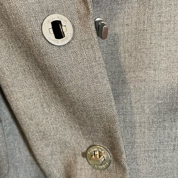 Calvin Klein Suit Blazer Jacket & Ankle Pants Gray Size 12 Turn Lock Buttons - Picture 3 of 12